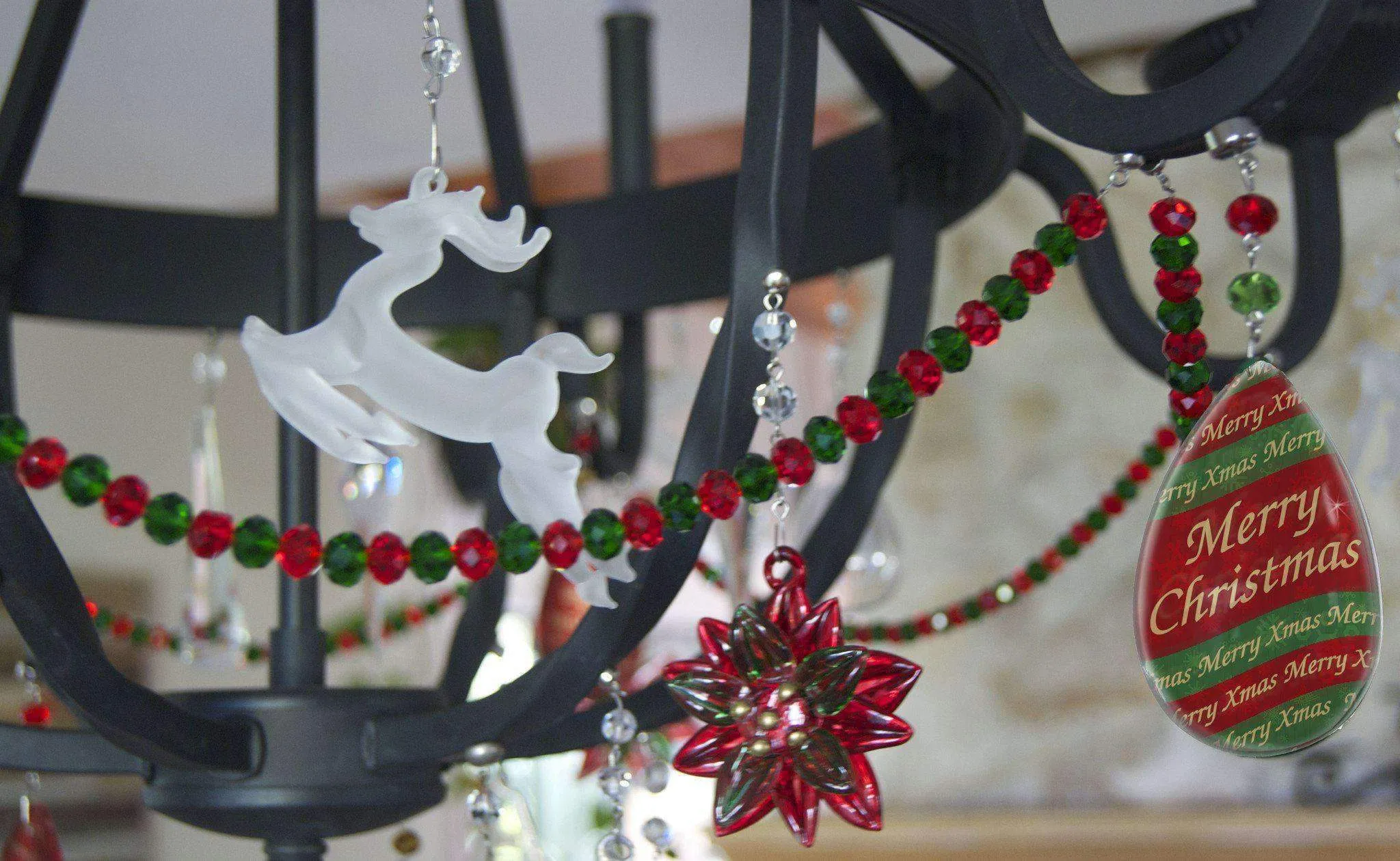 12" RED/GREEN CRYSTAL BEAD MAGNETIC CHANDELIER GARLAND (Set/3)