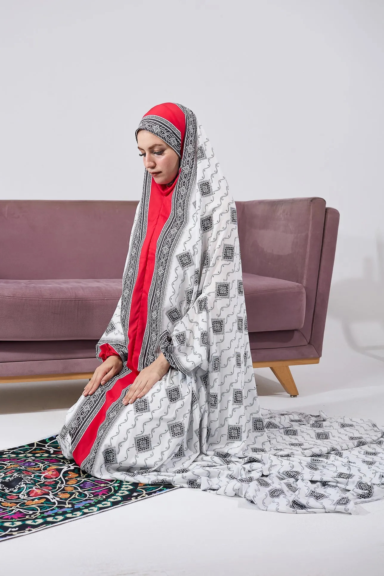 Arij Satin Prayer Gown with Ornate Black and White Print