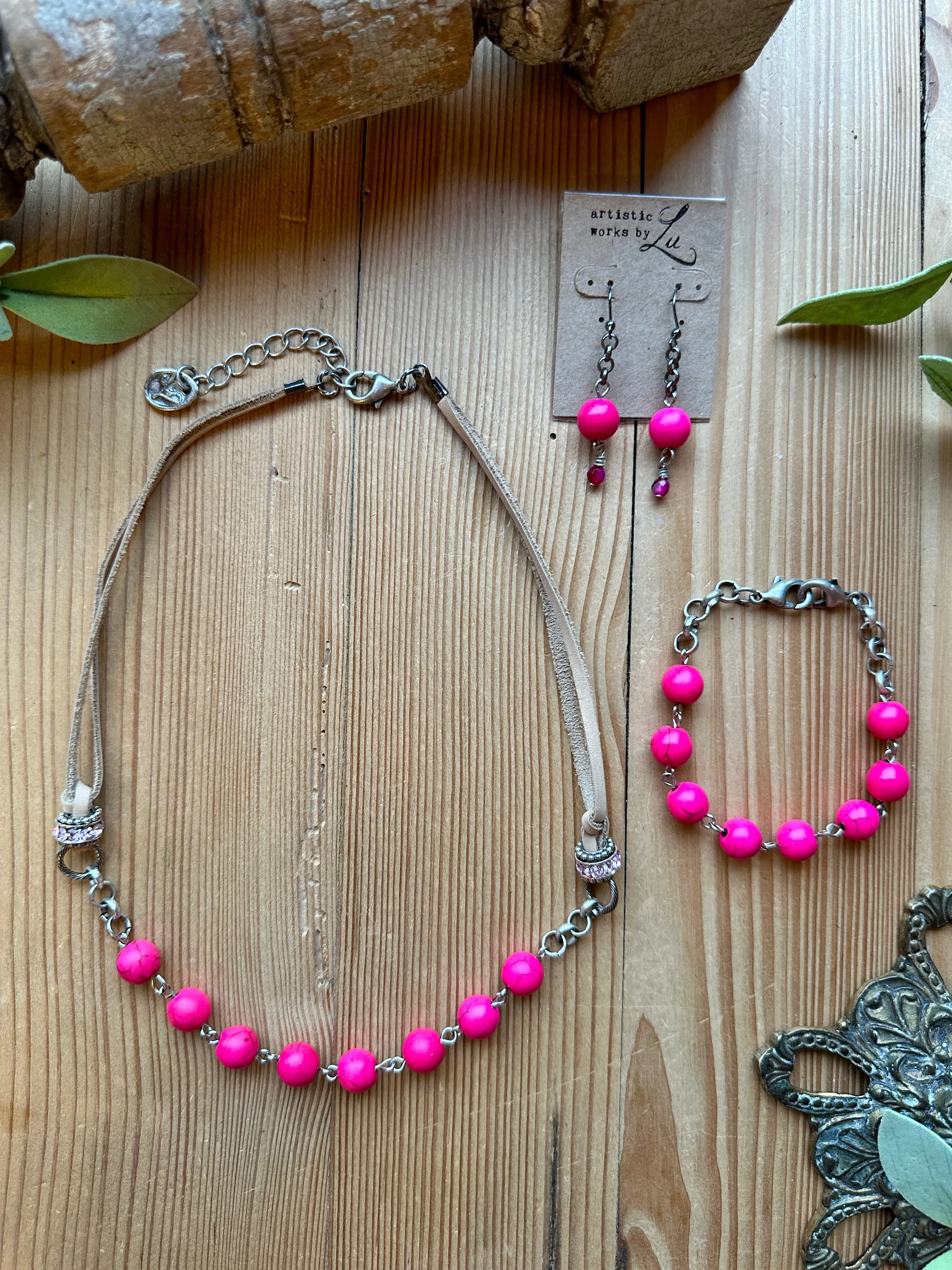 Bossy Brights Fuchsia Earrings