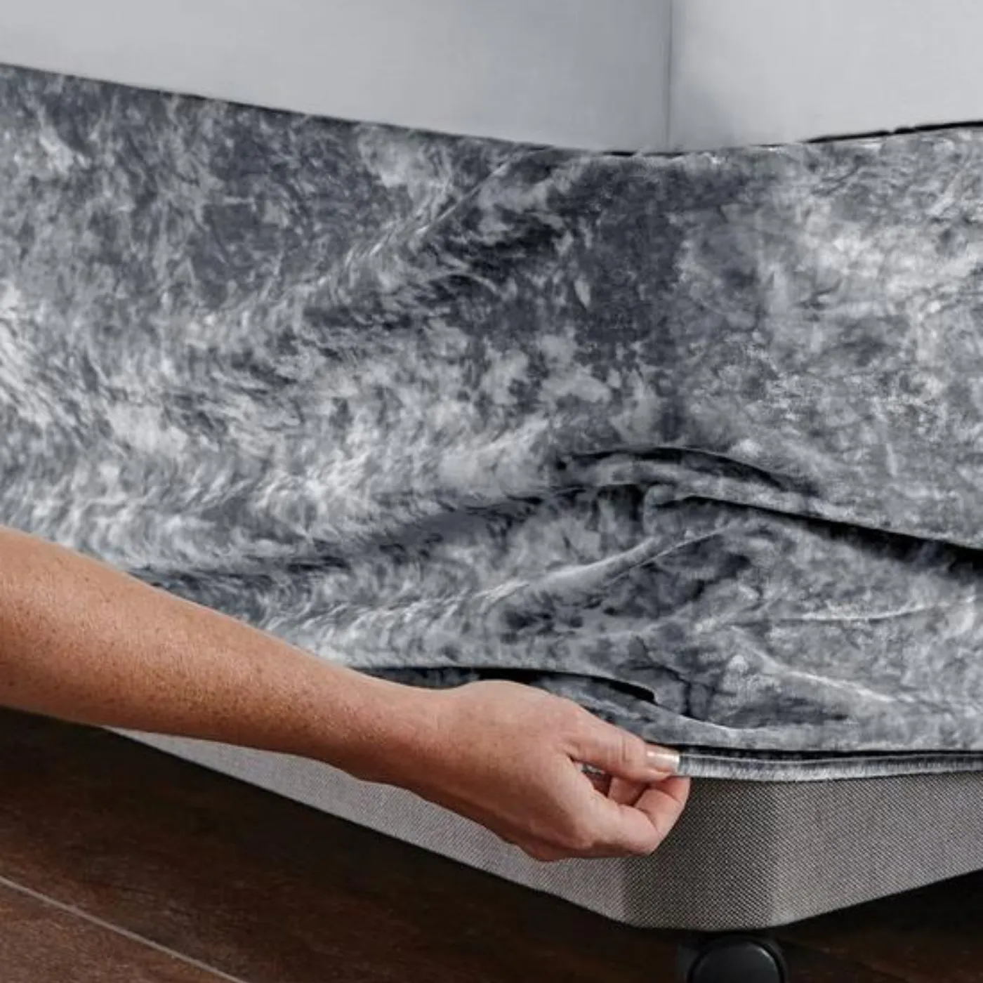 CL Crushed Velvet Divan Base Wrap