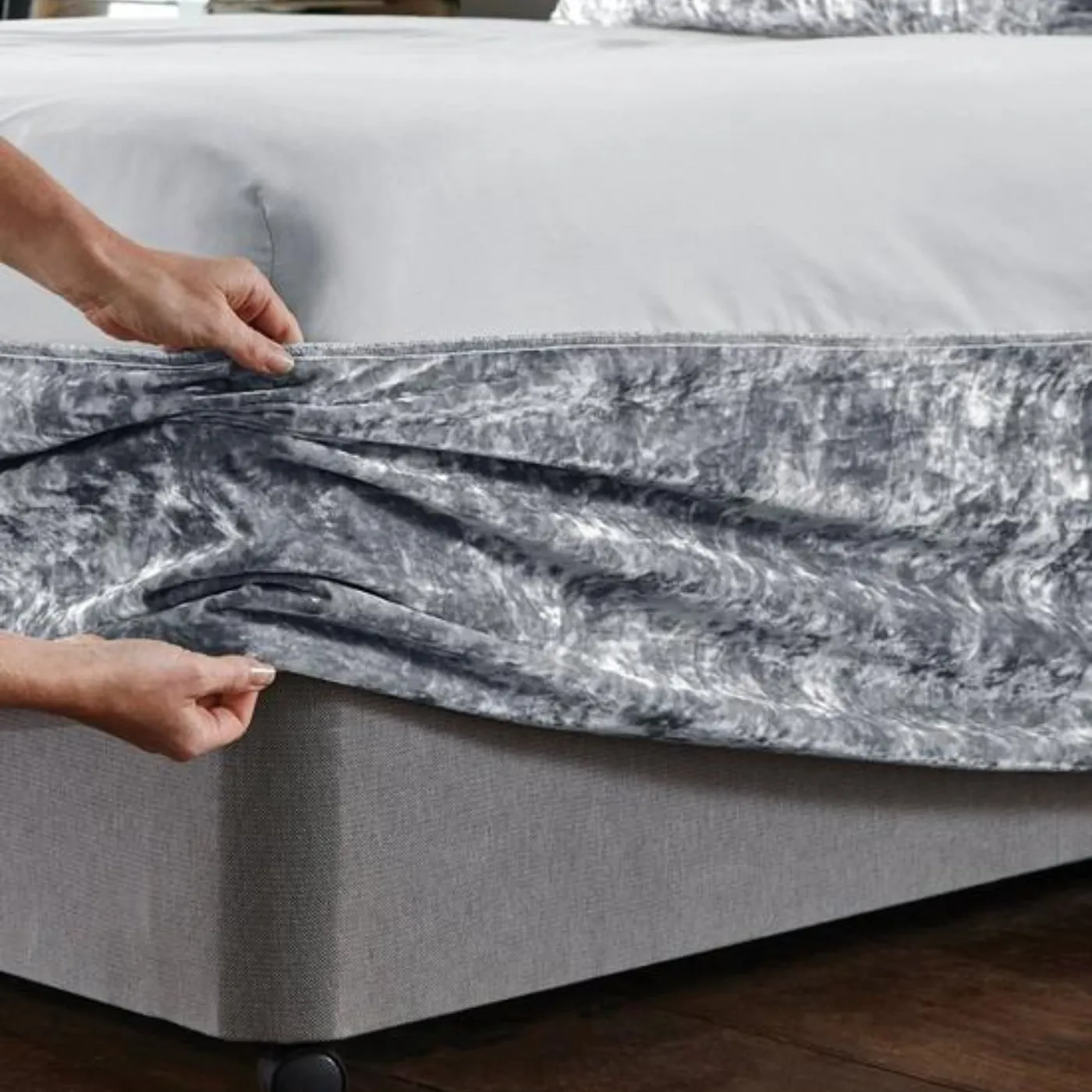 CL Crushed Velvet Divan Base Wrap