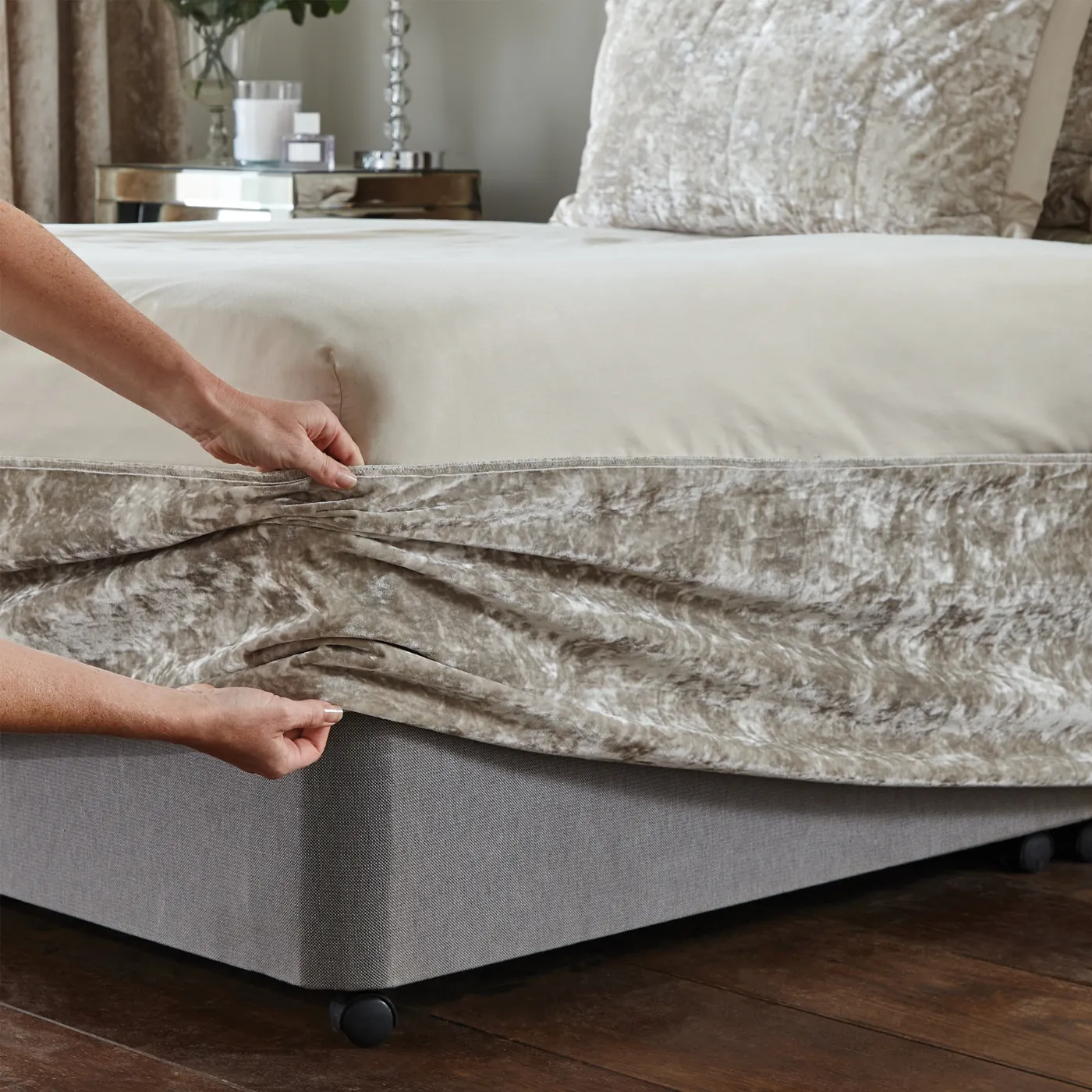 CL Crushed Velvet Divan Base Wrap