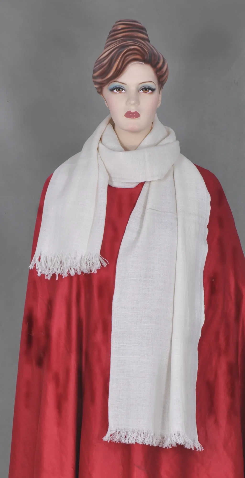 Elegant Cream Stole