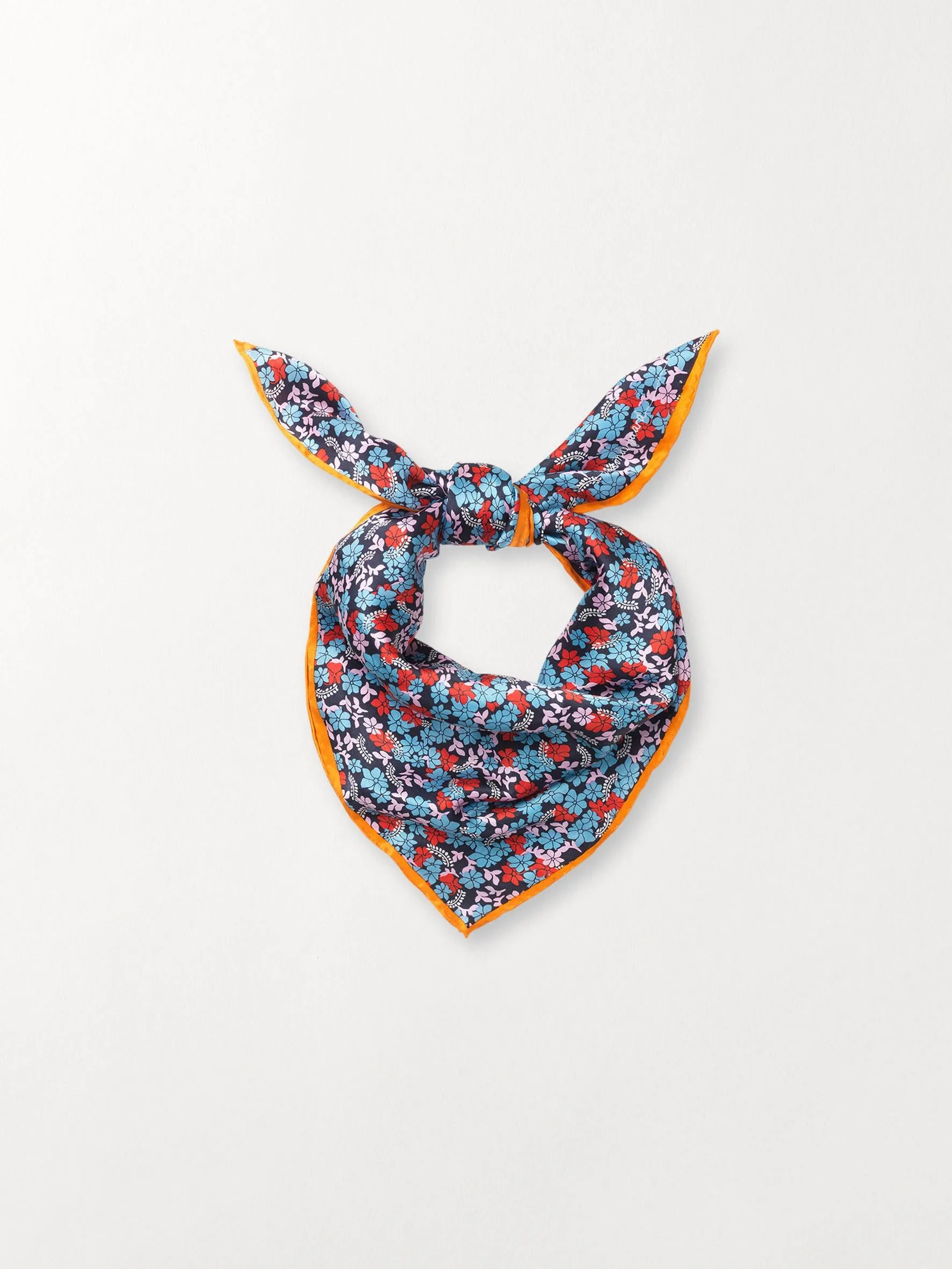 Elona Scarf