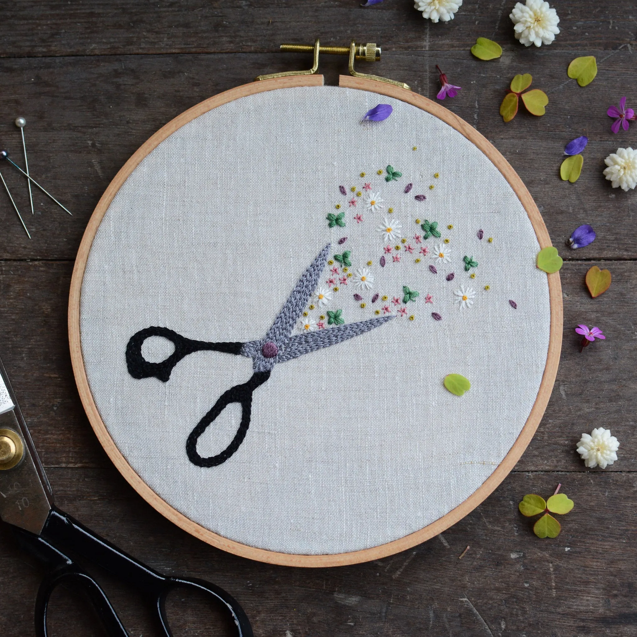 Enchanted Shears Embroidery Pattern