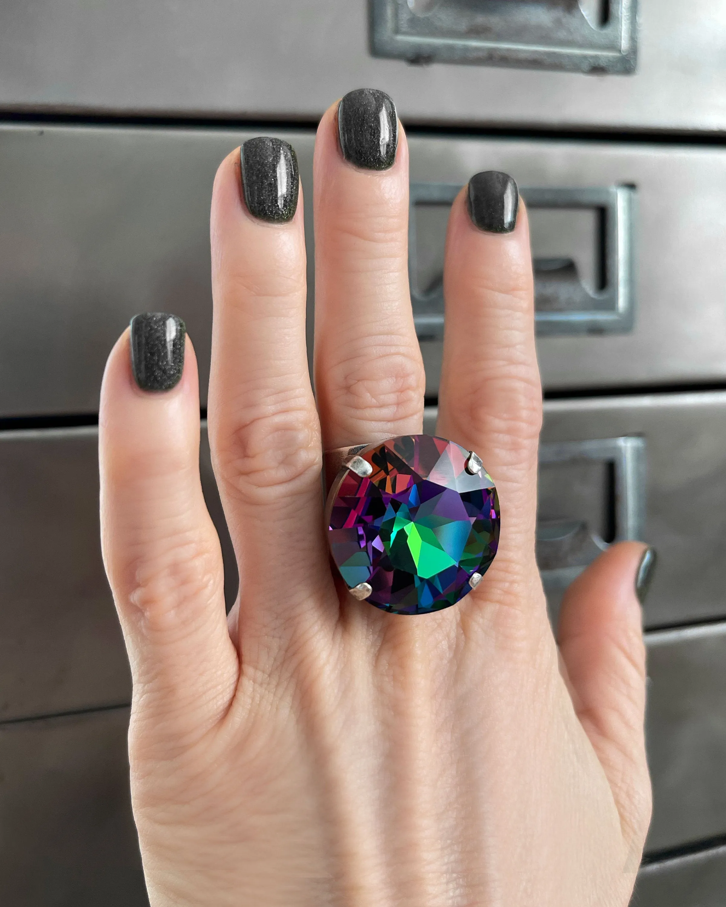Good WITCH, Bad WITCH: Wicked Dark Crystal Ring