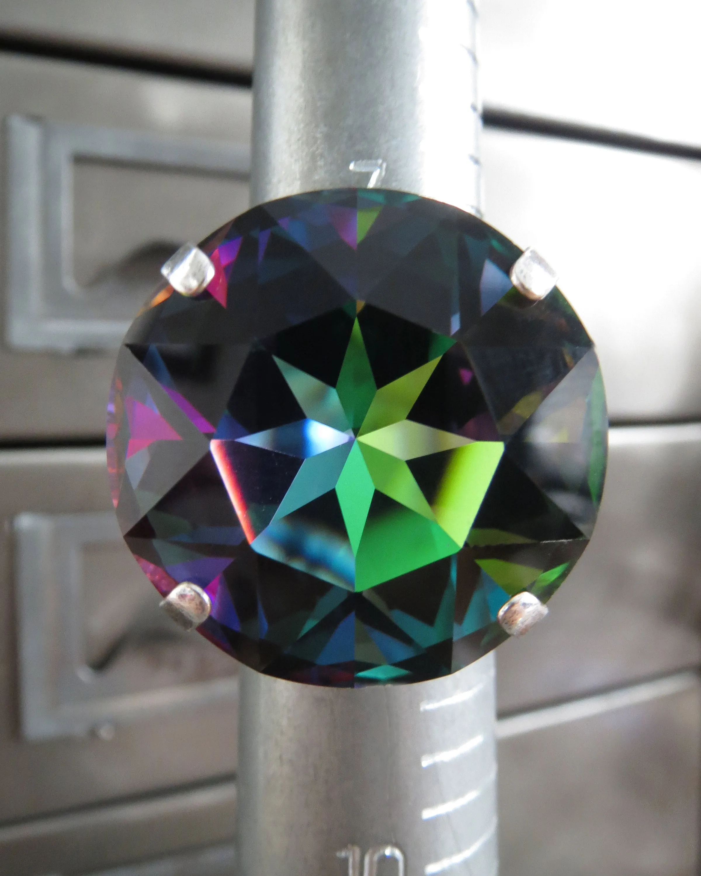 Good WITCH, Bad WITCH: Wicked Dark Crystal Ring