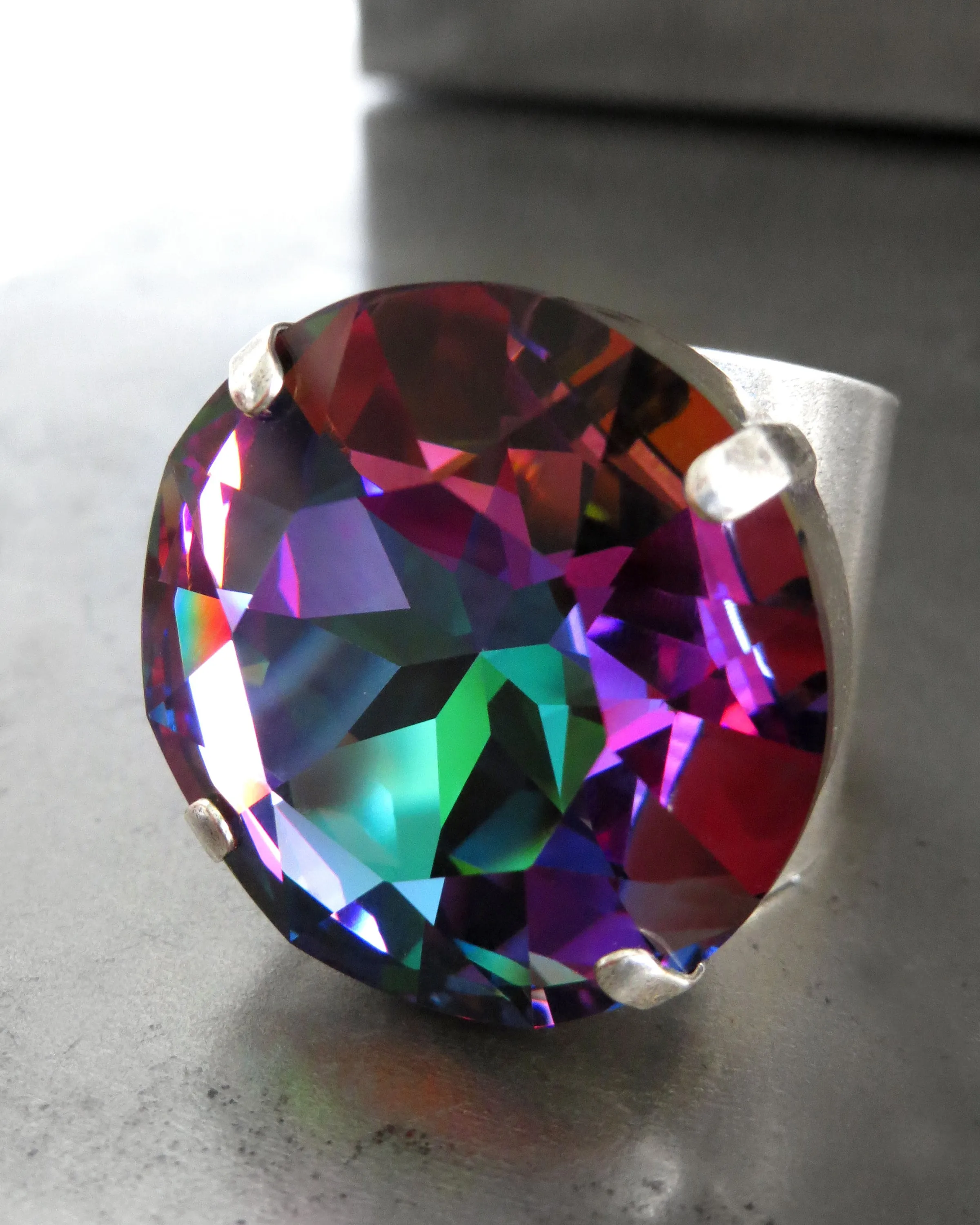 Good WITCH, Bad WITCH: Wicked Dark Crystal Ring