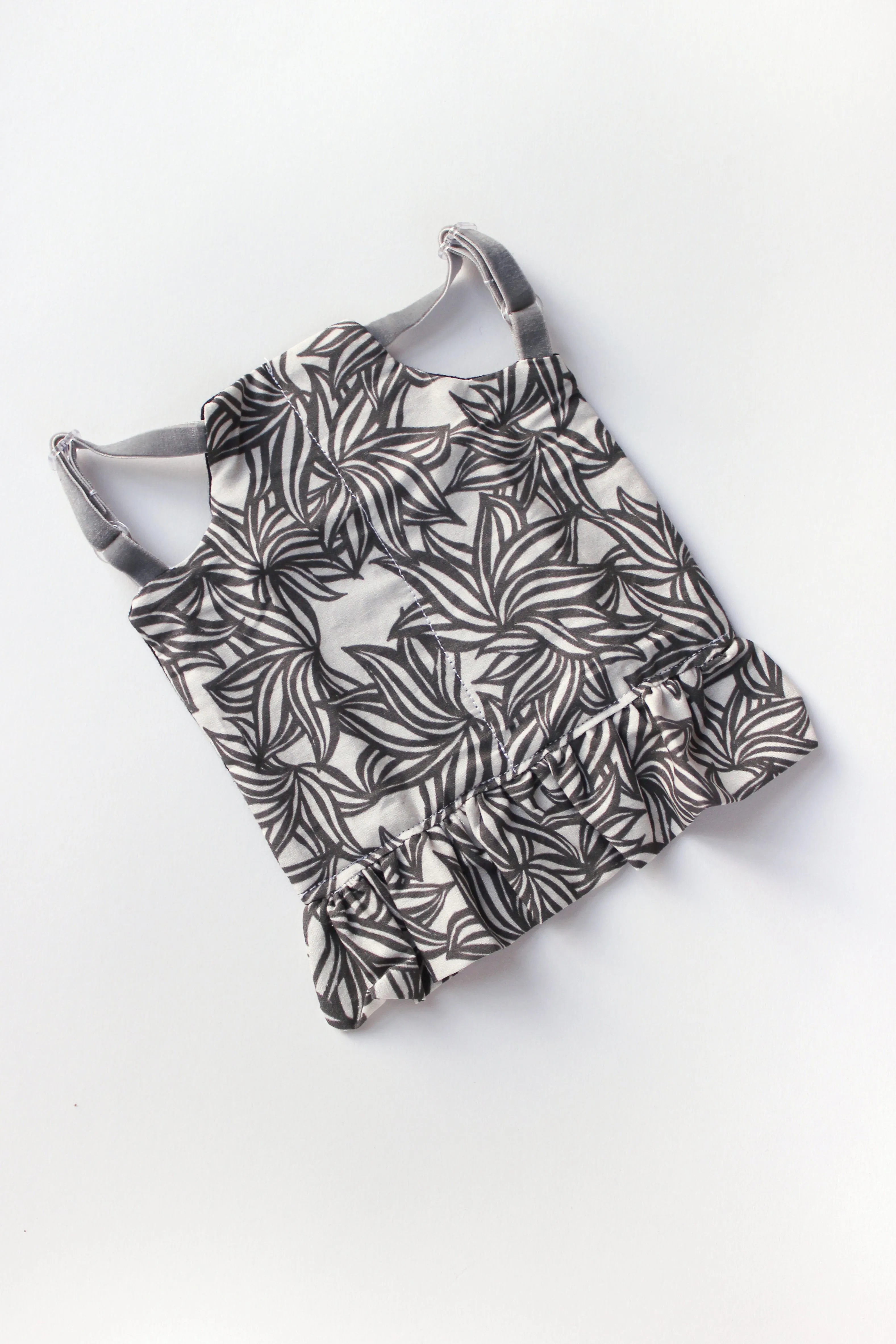 Hen Protector - Ruffle Wild