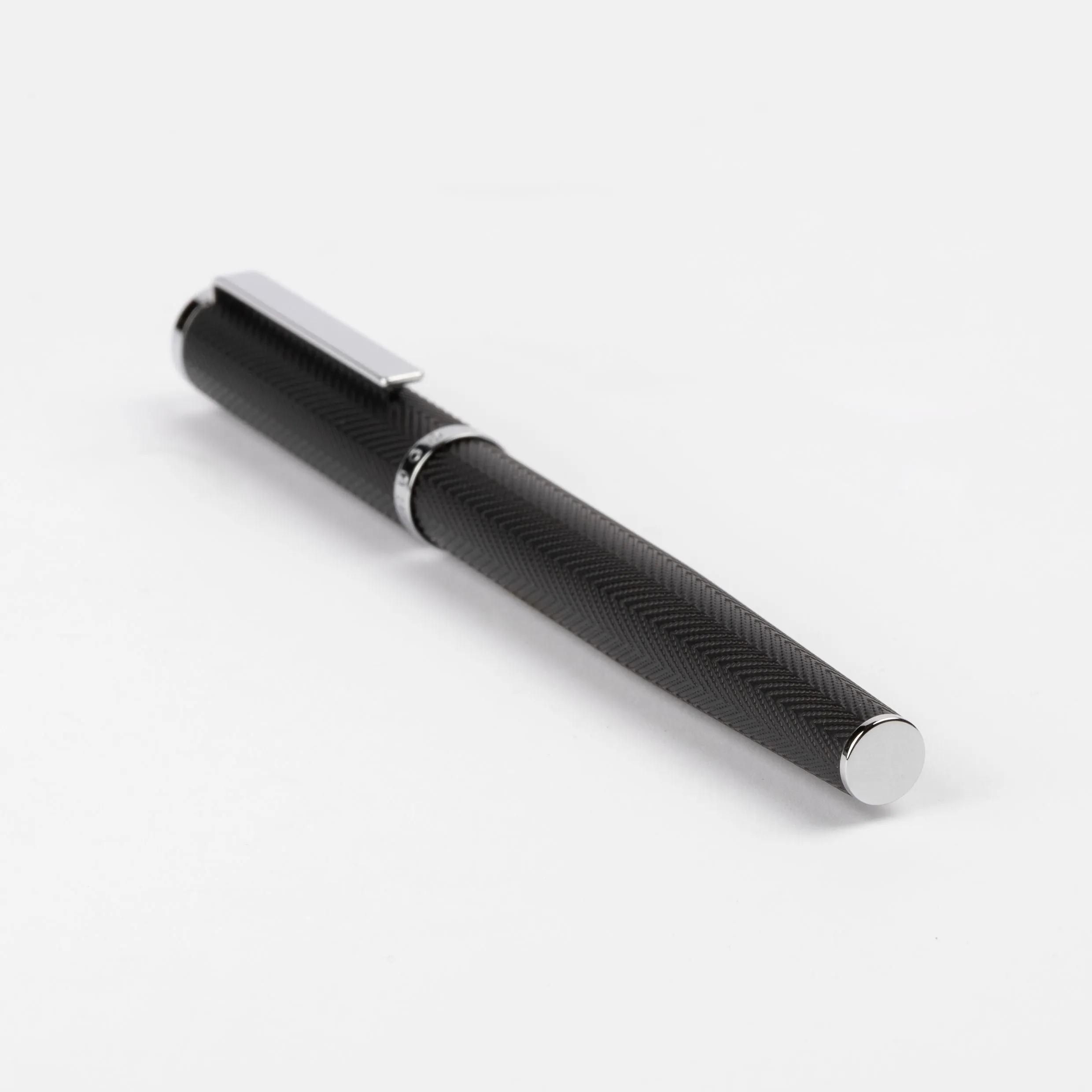 HUGO BOSS HSI1065B-Rollerball pen Formation Herringbone Chrome