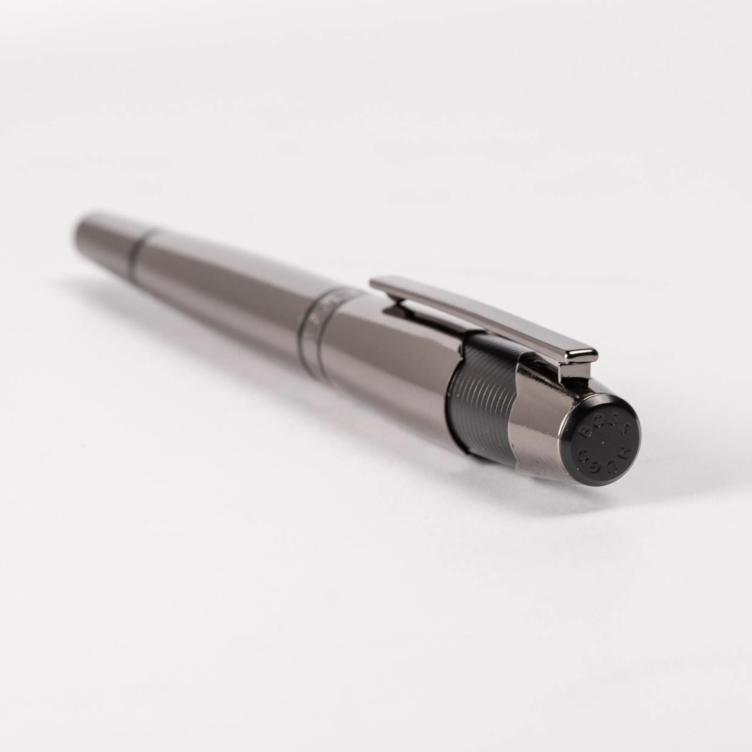HUGO BOSS HSS2525D-Rollerball pen Chevron Gun
