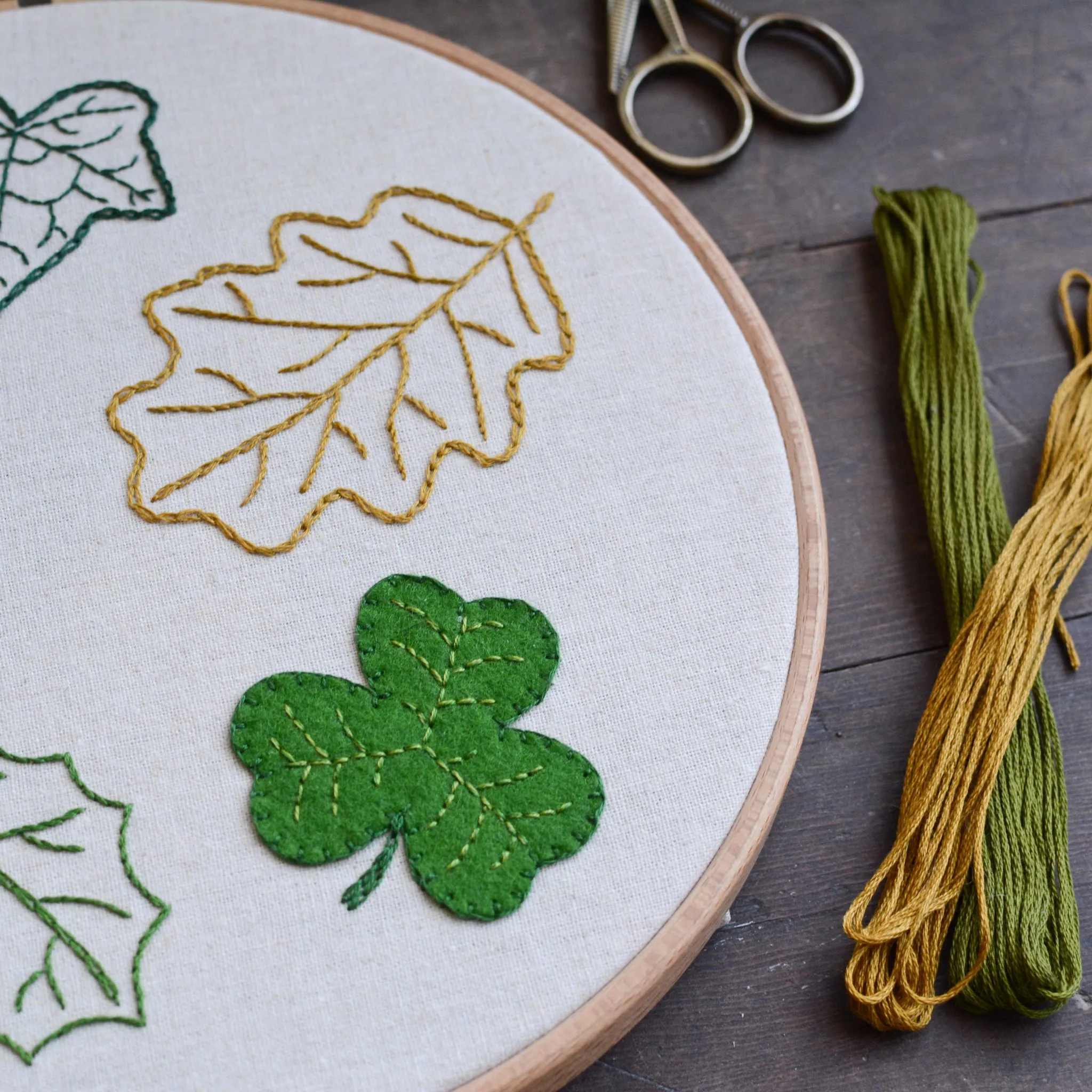 Leaf Embroidery Pattern - European Collection