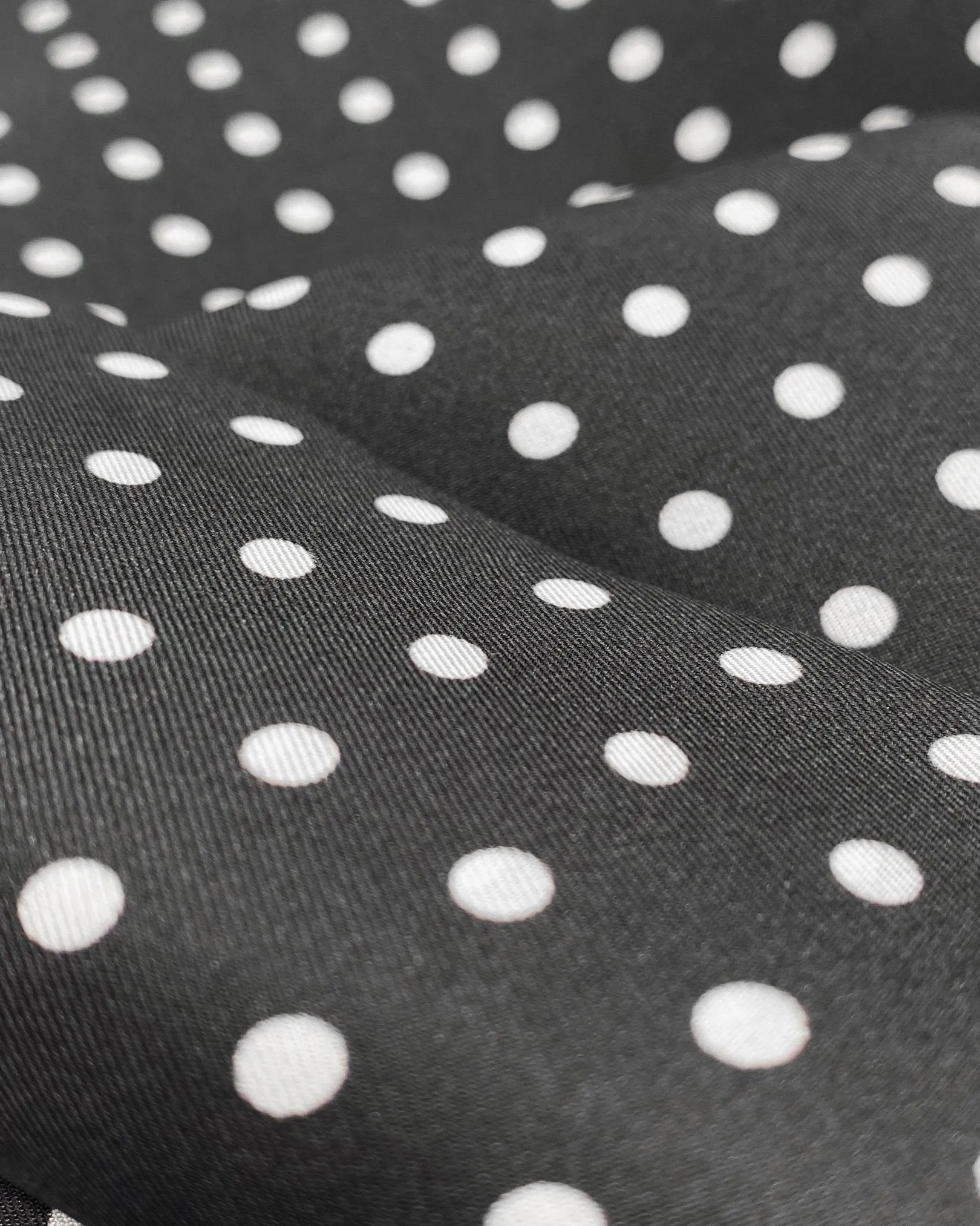 Men's Silk Polka Dot Double Ascot - The Shinagwa Ascot