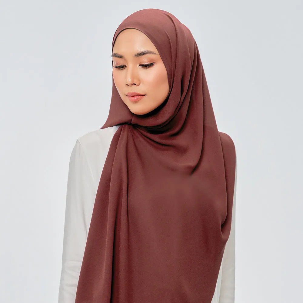 Nluxe in Henna