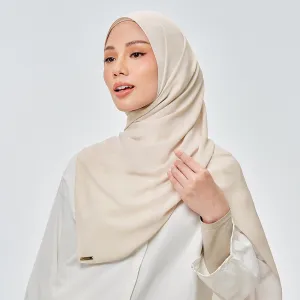 Nluxe in Pale Moon