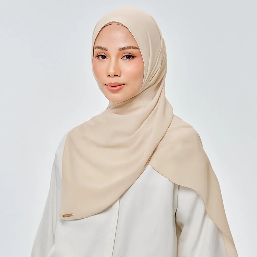 Nluxe in Parmesan