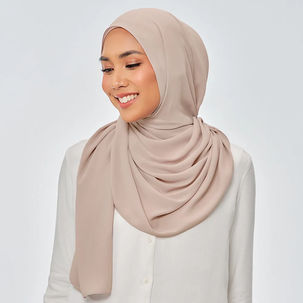 Nluxe in Praline