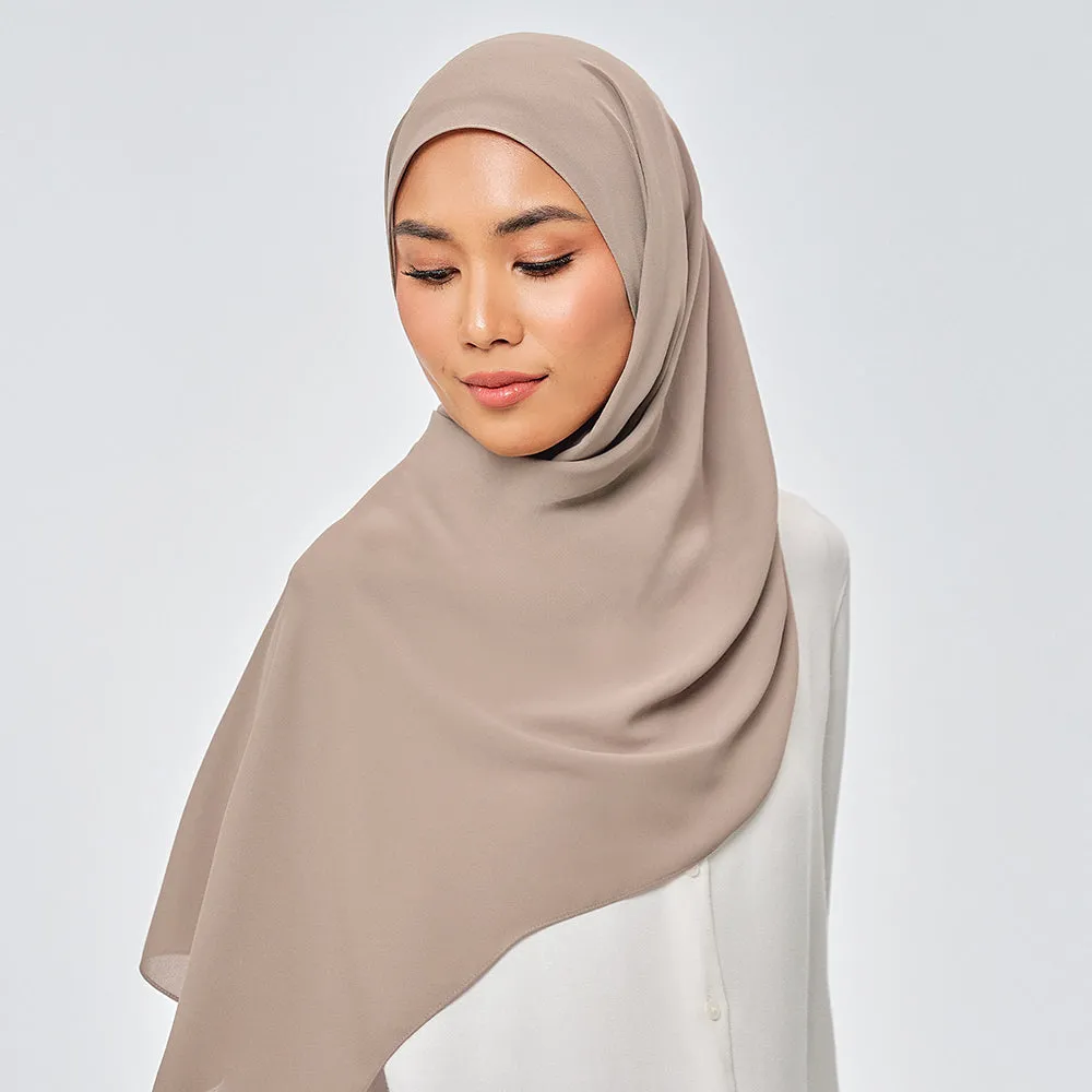 Nluxe in Sepia