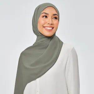 Nluxe in Tea Leaf