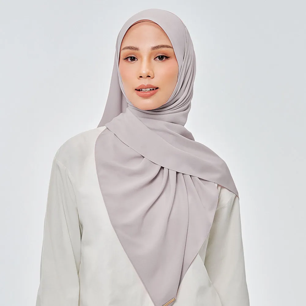 Nluxe in Tinsmith