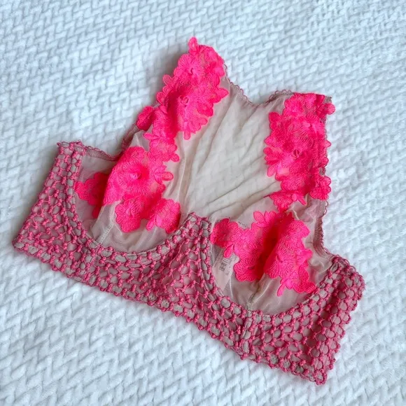 NWT Victoria's Secret Dream Angels Embroidered High Neck Bra 32C Unlined Sheer