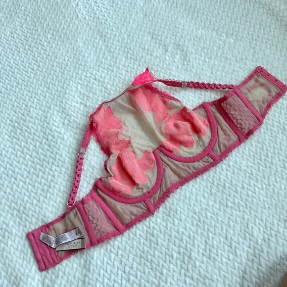 NWT Victoria's Secret Dream Angels Embroidered High Neck Bra 32C Unlined Sheer