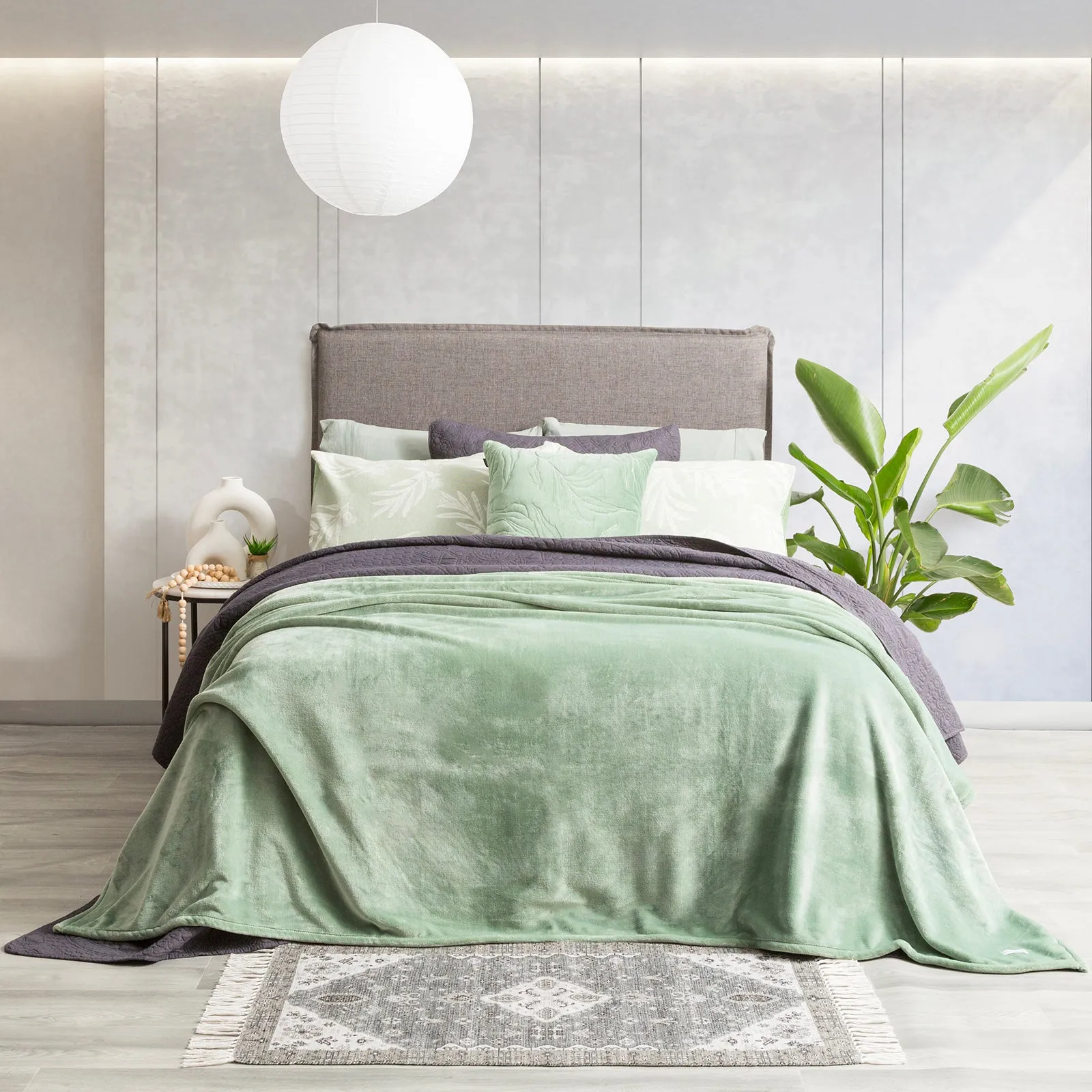 Renee Taylor Plush 380 GSM Ultra Soft Velvet Blanket - EUCALYPTUS
