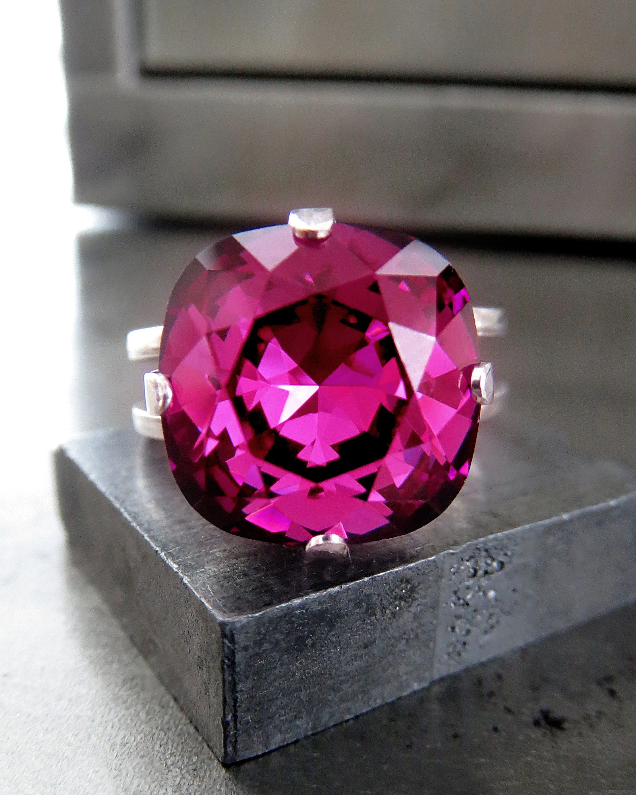 SWEET - Magenta Crystal Ring