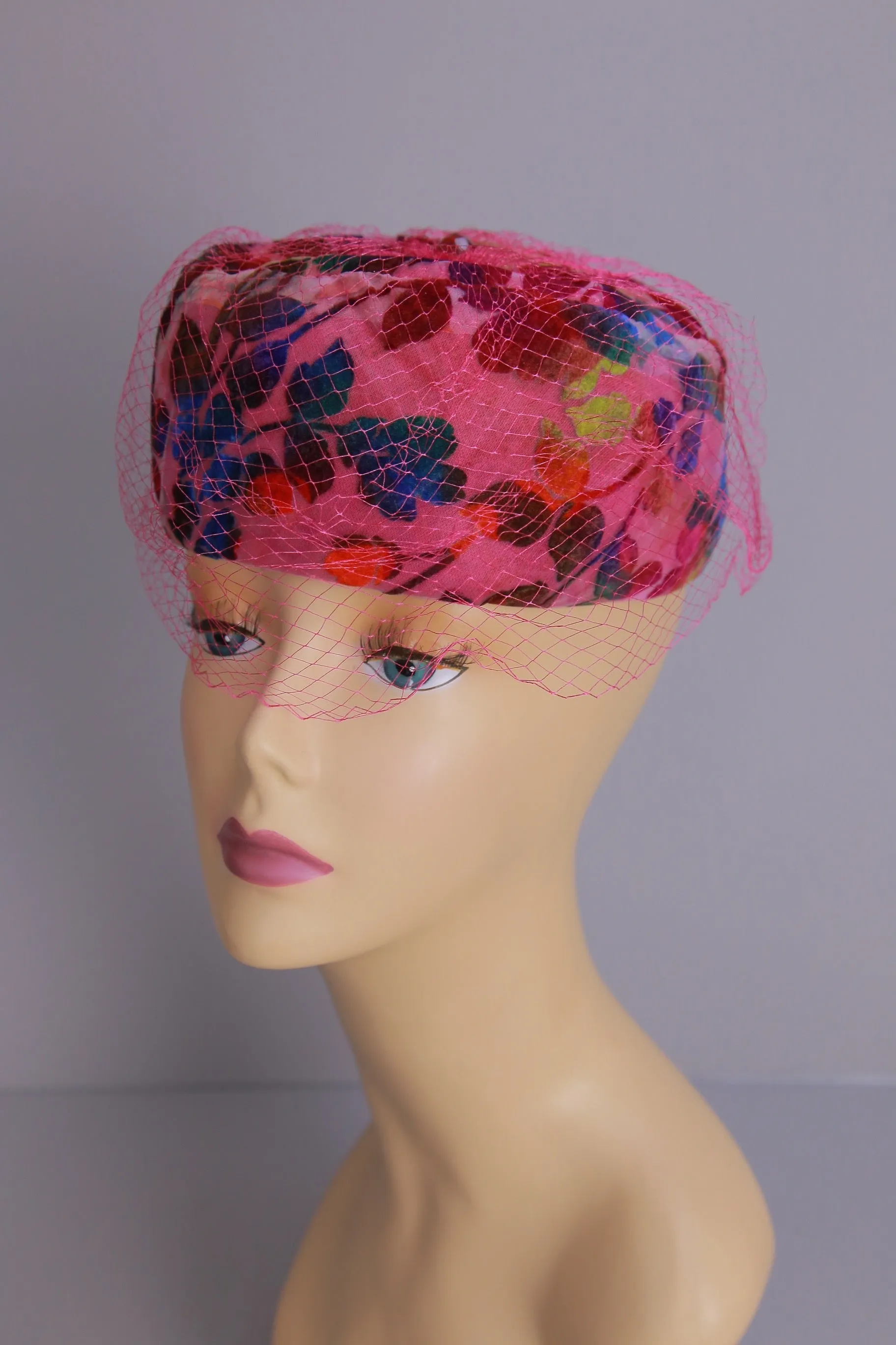 Vintage 50s pink velvet net hat