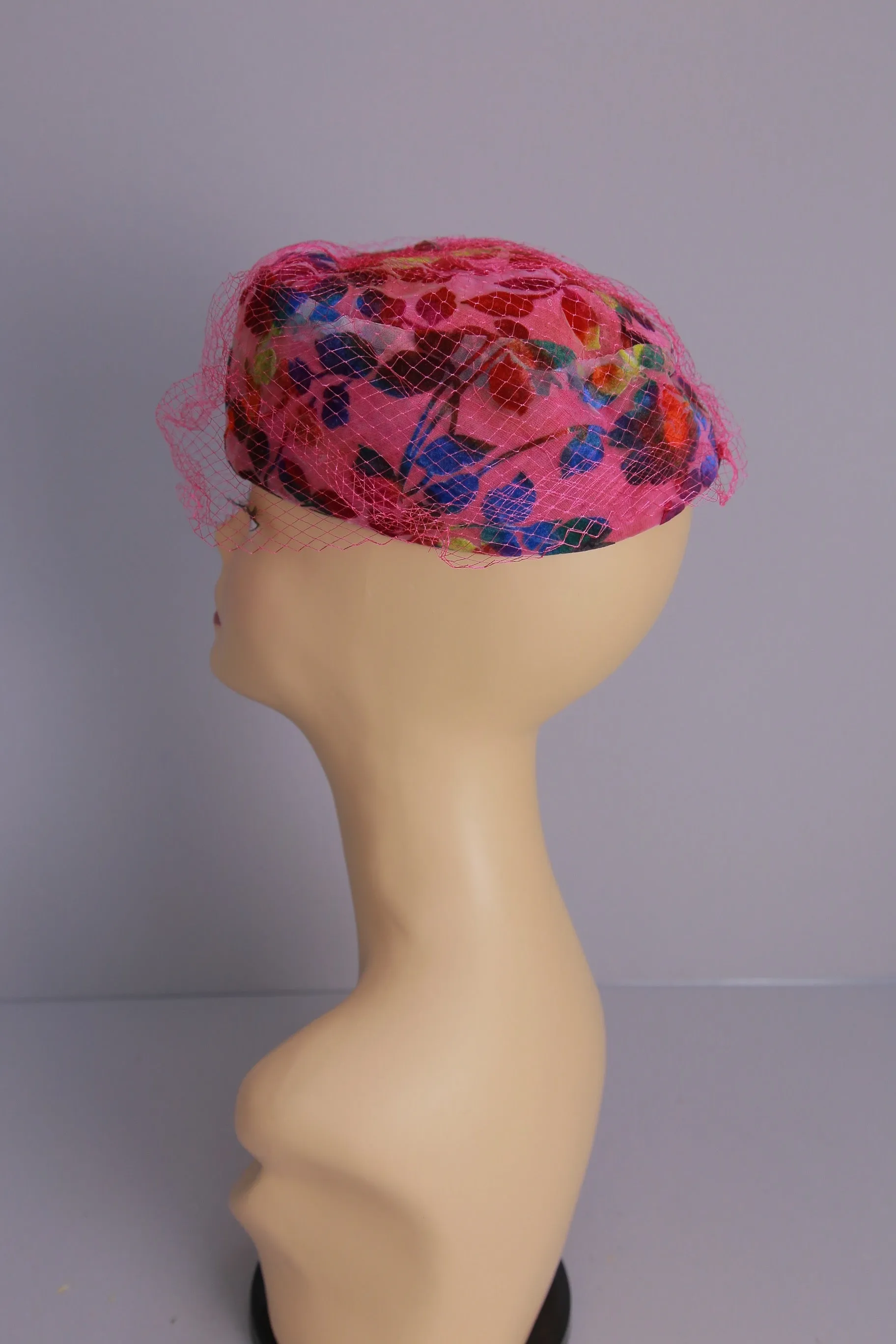 Vintage 50s pink velvet net hat