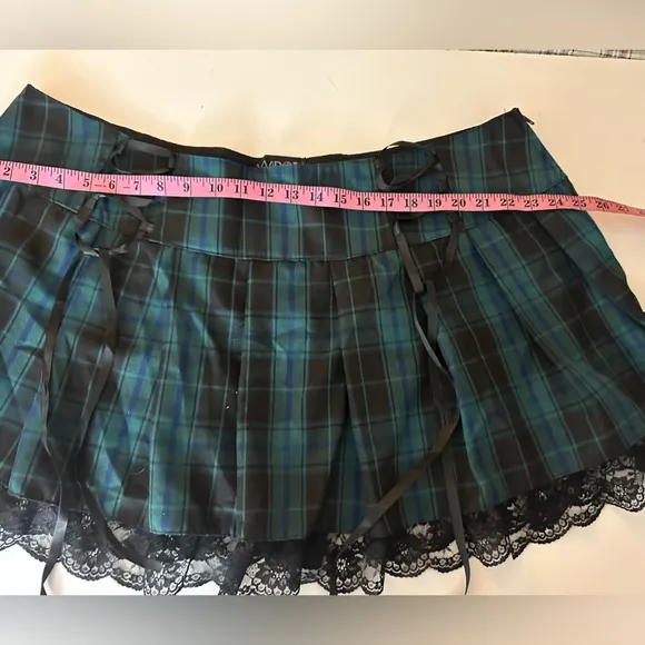 Widow X Dolls Kill Green Plaid Charm School Dropout Lace Trim Mini Skirt NWT 3X